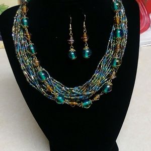 Multicolor necklace with earrings
